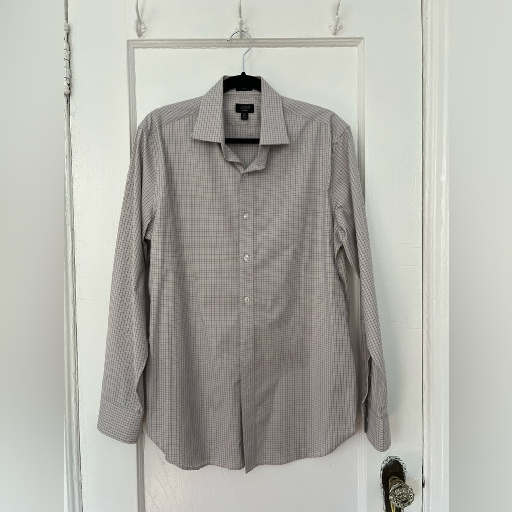 J. Crew Men’s gray gridded / checked dress shirt